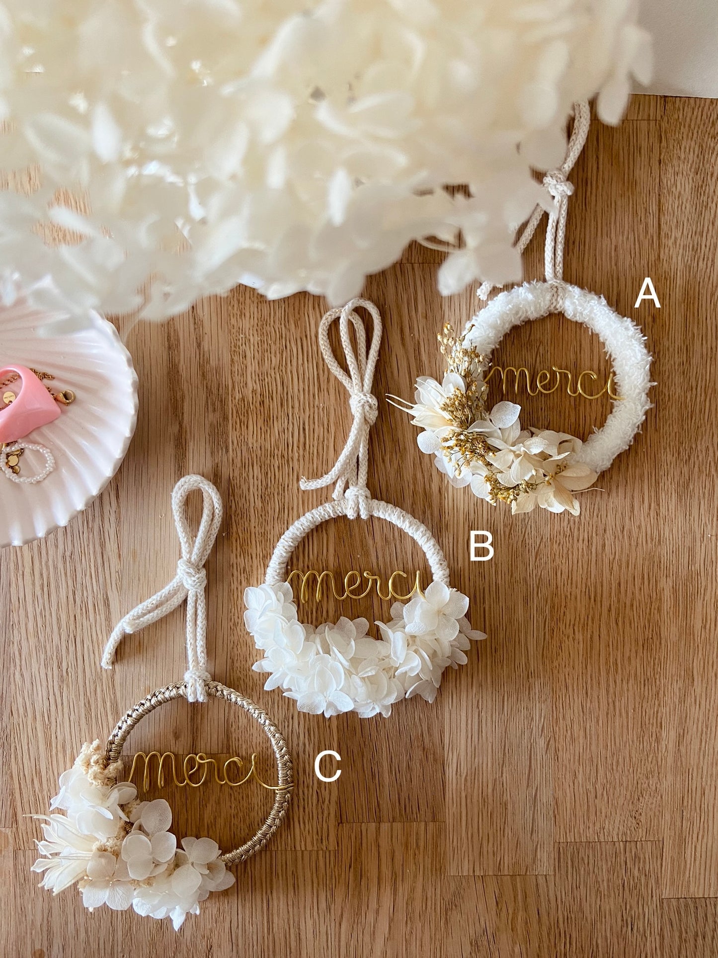 Mini couronne fleurie - fleurs séchées blanche, écru - personnalisable