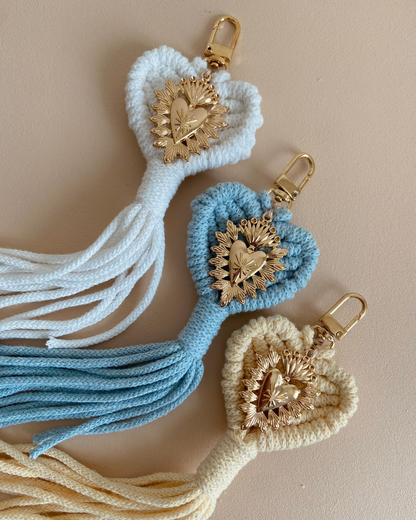 Porte-clefs macramé coeur bohème et ex-voto coeur doré - nombreux coloris disponibles