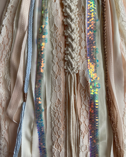 Attrape-rêve avec sequins holographique et étoiles pailletées - Collection Cali