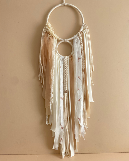 Attrape-rêves bohème blanc, écru, beige doux, fleurs séchées - Lila - personnalisable