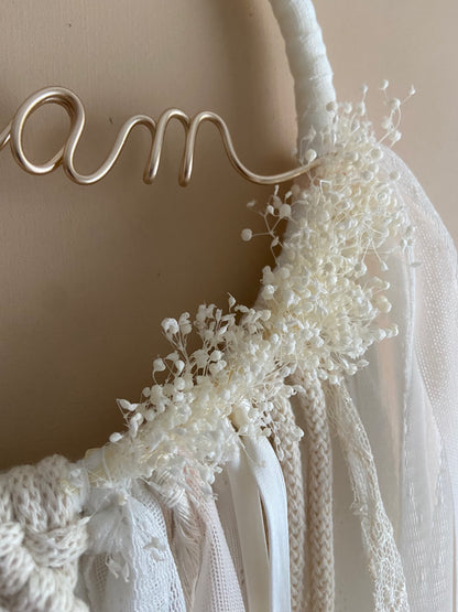 Attrape-rêves Gisèle blanc en macramé bohème personnalisable