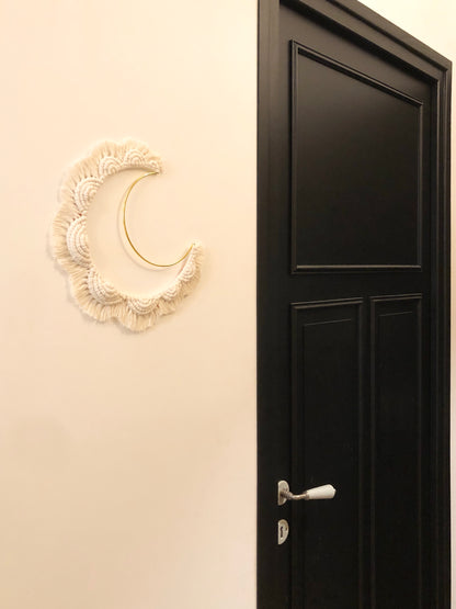 Lune dorée macramé