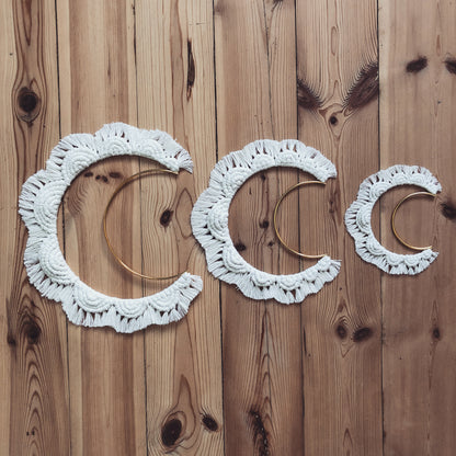 Lune dorée macramé