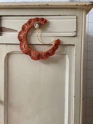 Lune macramé terracotta ( délai de réalisation début octobre)