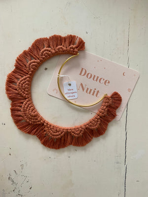 Lune macramé terracotta ( délai de réalisation début octobre)